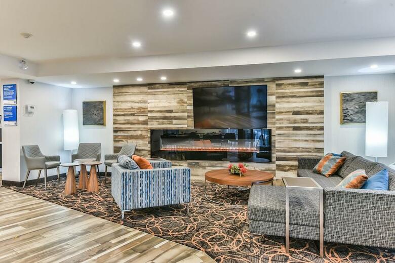 Hotel Comfort Inn Montr�al A�roport
