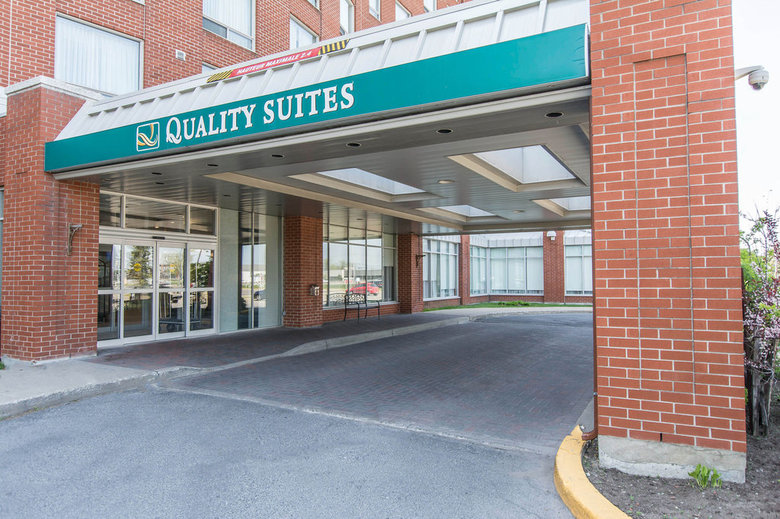 Hotel Quality Suites Montreal Aeroport