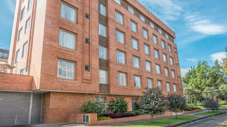 Hotel Apartamentos Plaza Suites