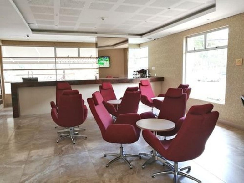Hotel Apartamentos Plaza Suites