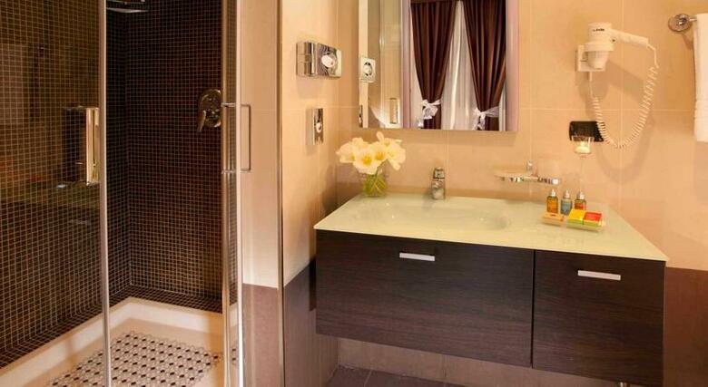 Domidea Hotel