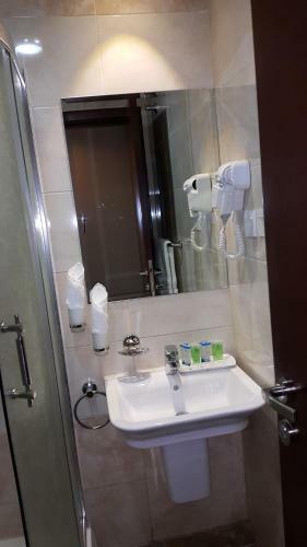 Rawdat Al Bait Ajyad Hotel