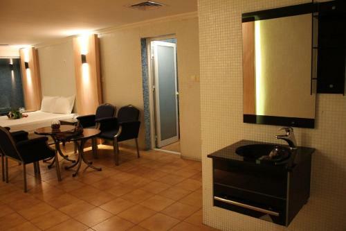 Lazourd Palace Hotel Apartments