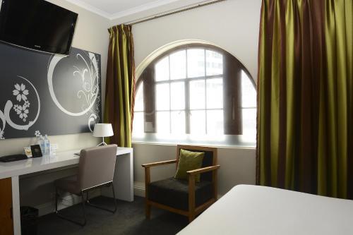Pensione Hotel Sydney - By 8hotels