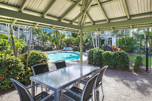 Hotel Coral Beach Noosa Resort
