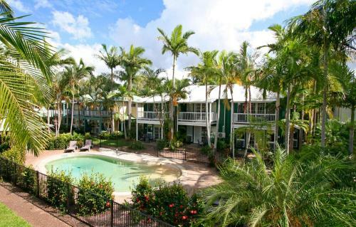 Hotel Coral Beach Noosa Resort