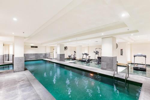 Surry Hills Fully Self Contained Modern 1 Bed Apartment (1012elz)