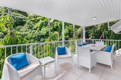 Aparthotel By The Sea Port Douglas