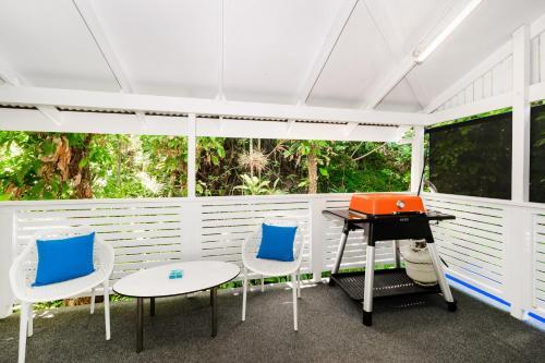 Aparthotel By The Sea Port Douglas