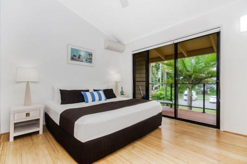 Aparthotel By The Sea Port Douglas