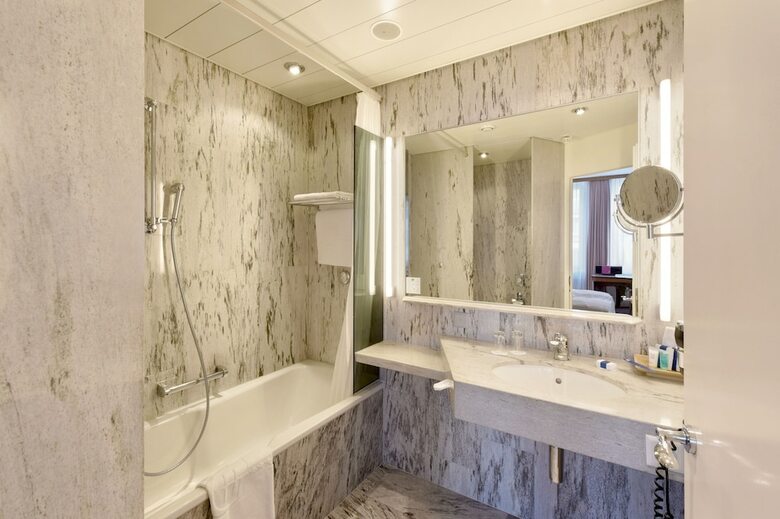 Hotel Gl�rnischhof