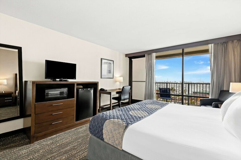 Best Western-yacht Harbor Hotel