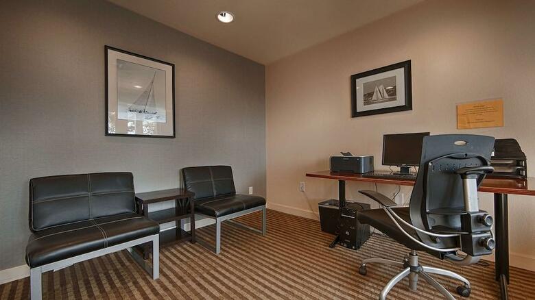 Best Western-yacht Harbor Hotel
