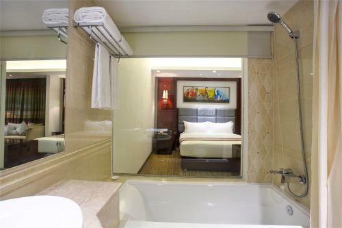 Hotel Bengal Blueberry