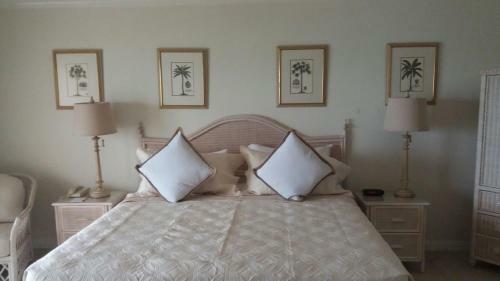 Hotel Coral Sands Beach Resort