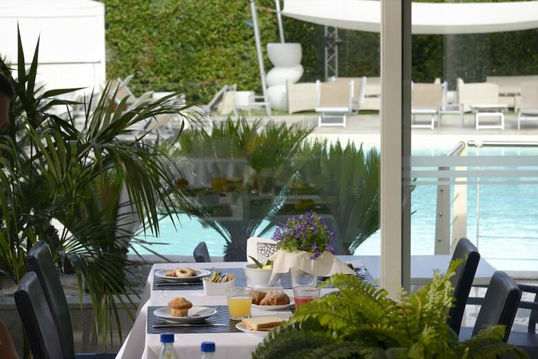 Hotel La Villa Resort