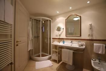 Alpen Suite Hotel