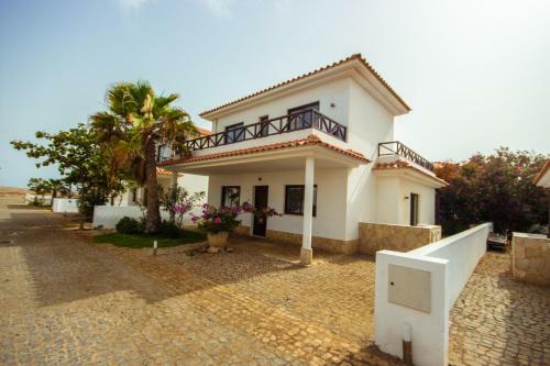 Private Villa With Pool On Tortuga Beach Resort
