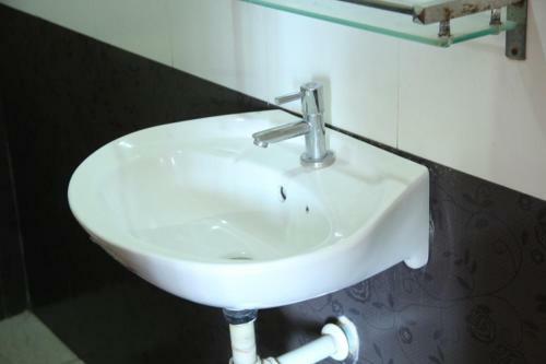 Hostal Pich Guesthouse