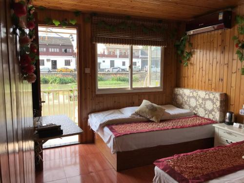 Wuzhen Spring Family Inn