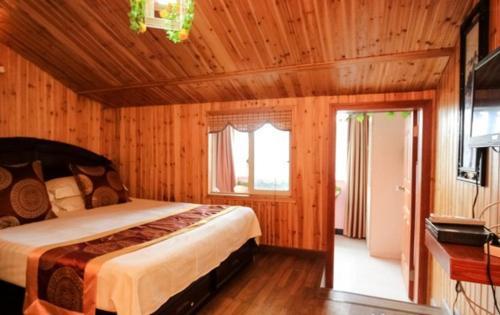 Wuzhen Spring Family Inn