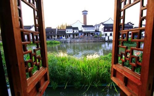 Wuzhen Spring Family Inn