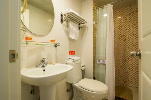 Hotel Home Inn Beijing West Railway Station North Square
