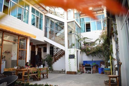 Dali Spring Field Hostel