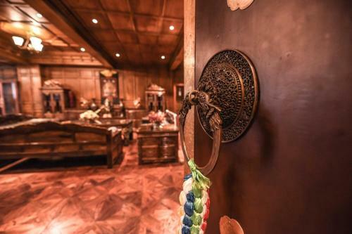 Albergue Nan Ka Ming Dian Hotel