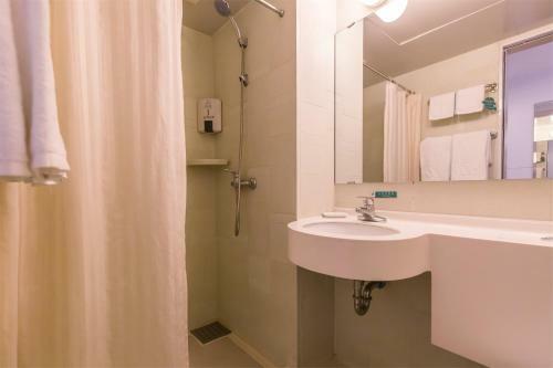 Hotel Jingjiang Inn Xi'an Jianguomen