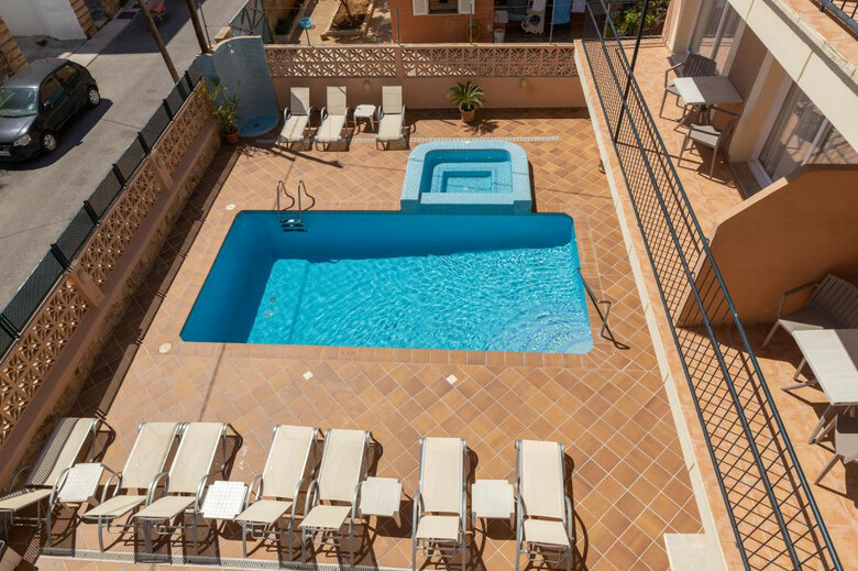 Aparthotel Martinez Apartments