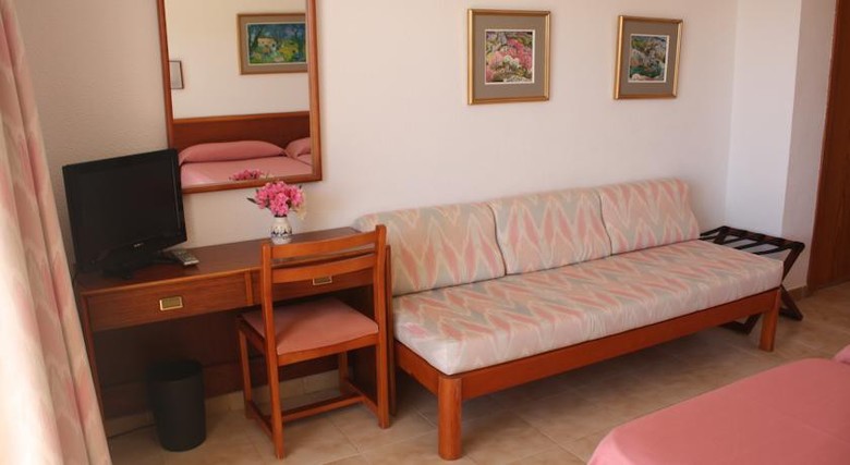 Hotel Tora