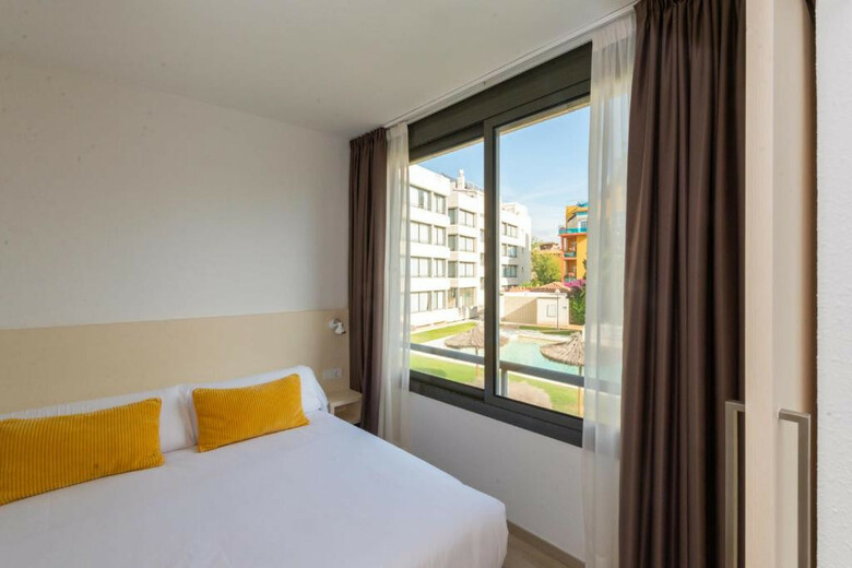Atenea Park Suites & Apartments