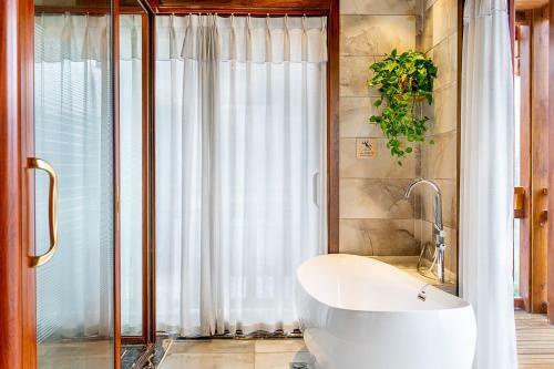 Hostal Riverside Boutique Guesthouse