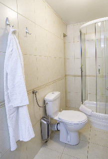 Le Petit Piaf Hotel