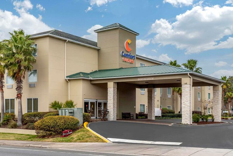 Hotel Comfort Suites At Eglin Air Force Base