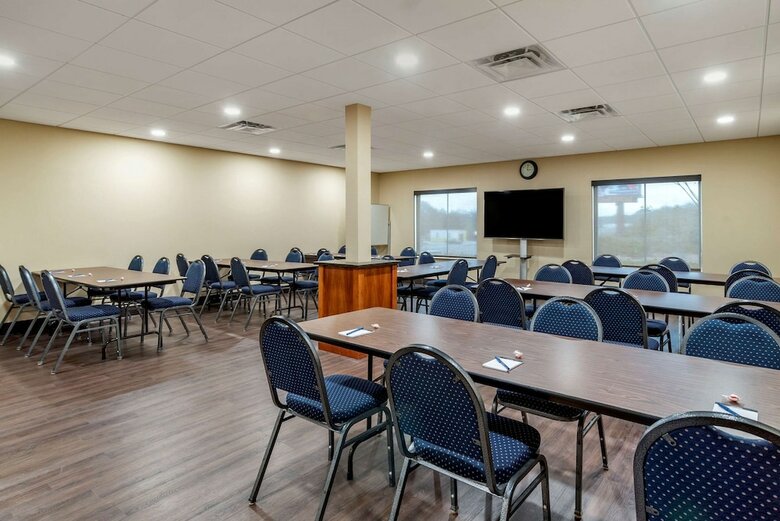 Hotel Comfort Suites At Eglin Air Force Base