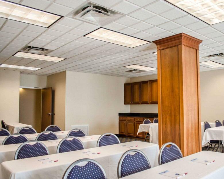 Hotel Comfort Suites At Eglin Air Force Base