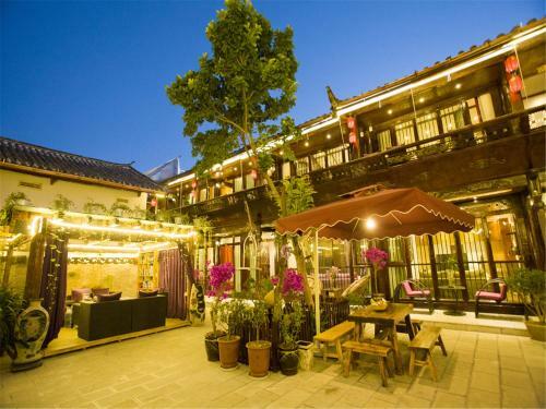 Posada Lijiang Happy Yufu Inn