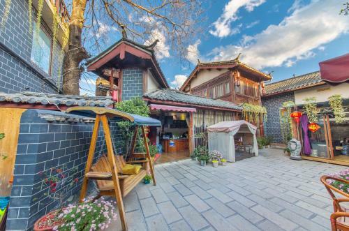Posada Lijiang Happy Yufu Inn