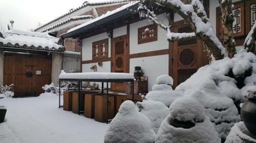 Hostal Inyeon Hanok Guesthouse