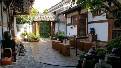 Hostal Inyeon Hanok Guesthouse