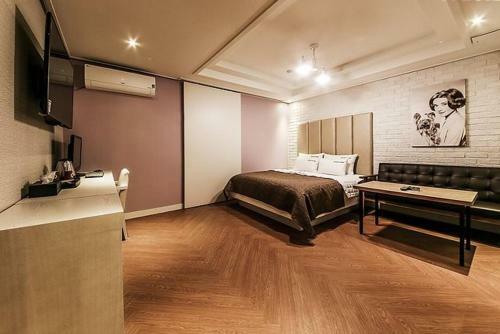 Venice Motel Yonghodong