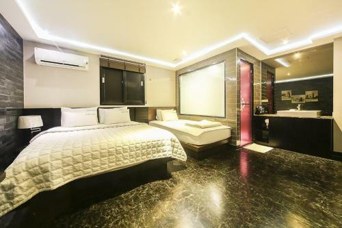 Venice Motel Yonghodong