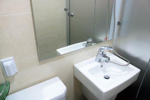 Hostal Korus Guesthouse