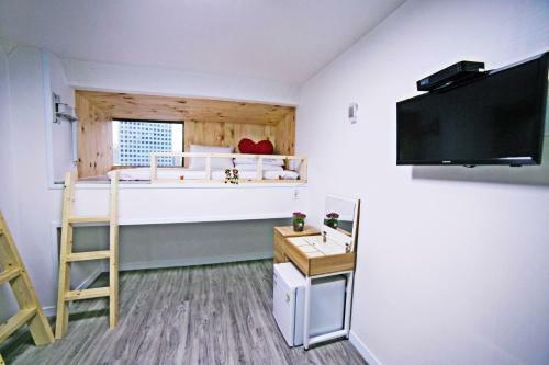 Hostal Road House Myeongdong