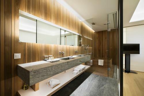 Golden Tulip M Hotel