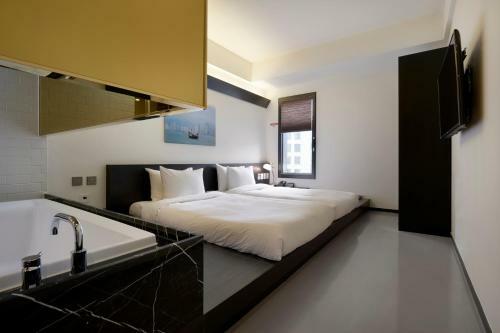 Golden Tulip M Hotel
