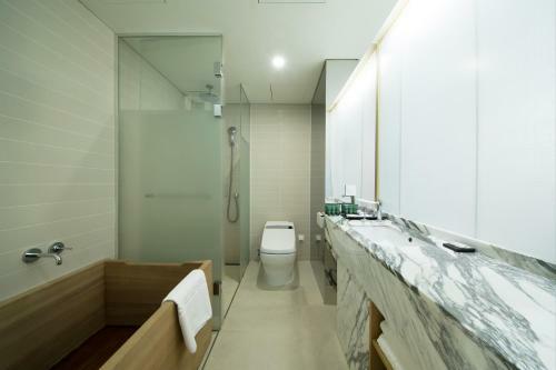 Golden Tulip M Hotel