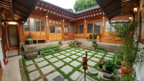 Hostal Sophia Hanok Guesthouse